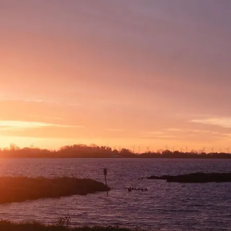 Ostfriesland To Huus Holiday home *