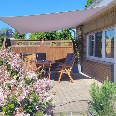 Ostfriesland To Huus Holiday home *